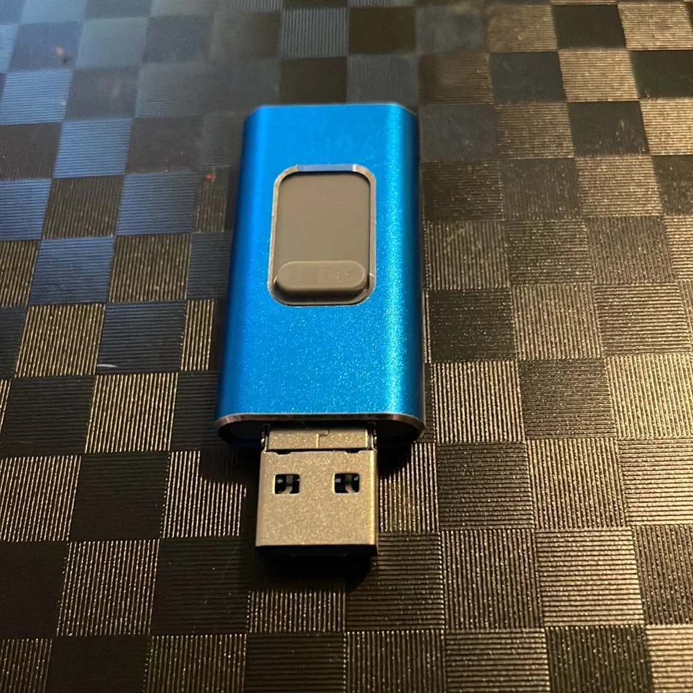 Flash Drive 1000 GB